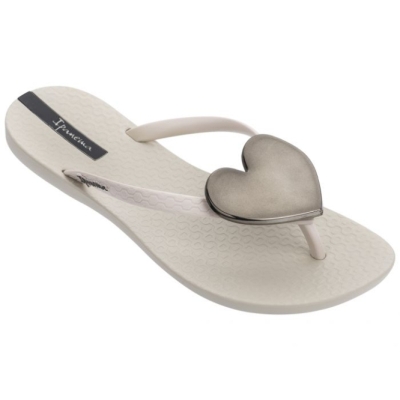 Women's Ipanema Maxi Heart Flip Flops Ivory | US021897GO