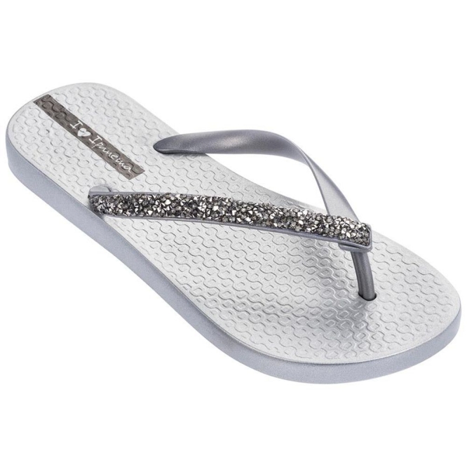 Women\'s Ipanema Pebble Flip Flops White Silver | US861902SU